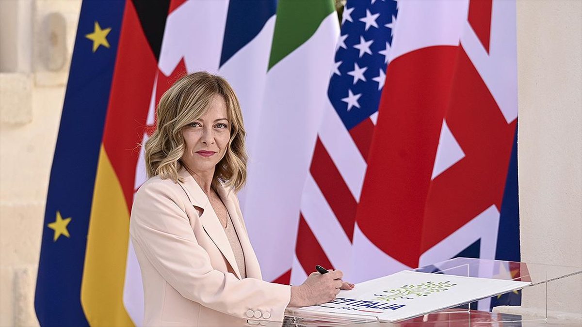 İtalya Başbakanı Giorgia Meloni, ev sahipliği yaptıkları G7 Liderler Zirvesi'nde