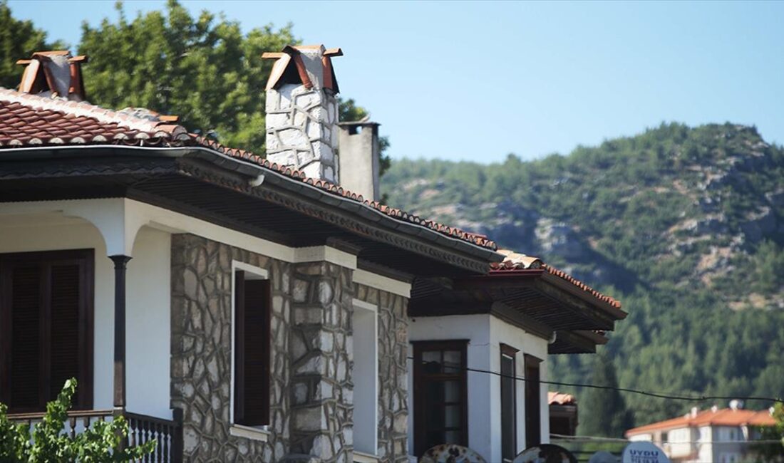 Dünyaca ünlü turizm merkezleriyle bilinen Muğla, tarihi hanları, çoğu birinci