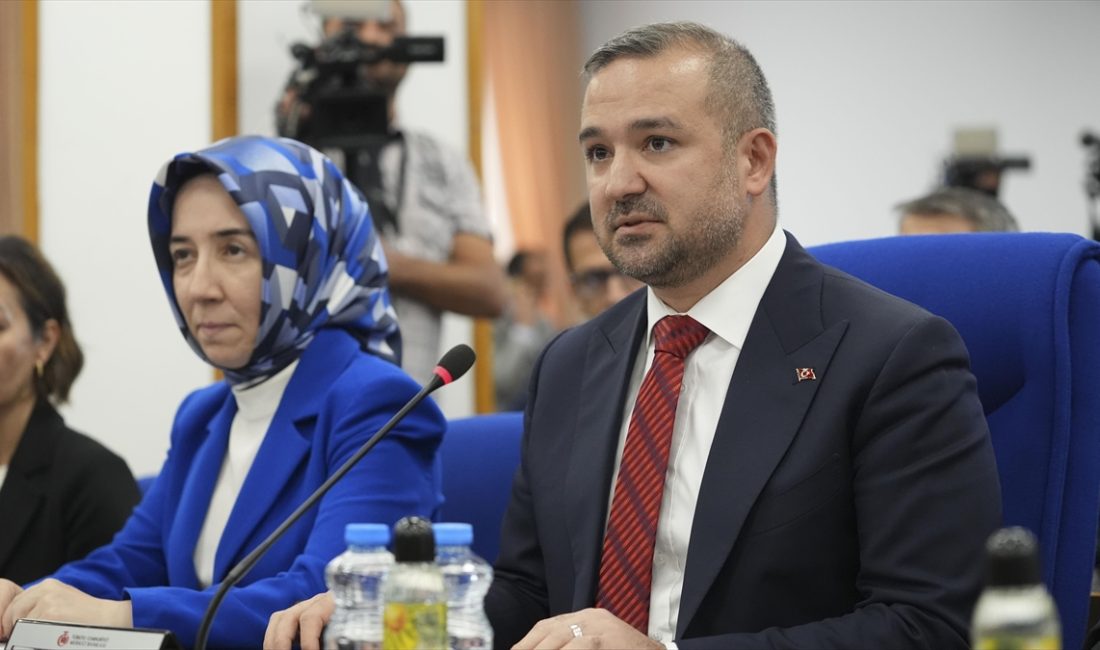 TCMB Başkanı Karahan, "Hazirandan itibaren yaşayacağımız dezenflasyon sürecinde enflasyonu, belirlediğimiz