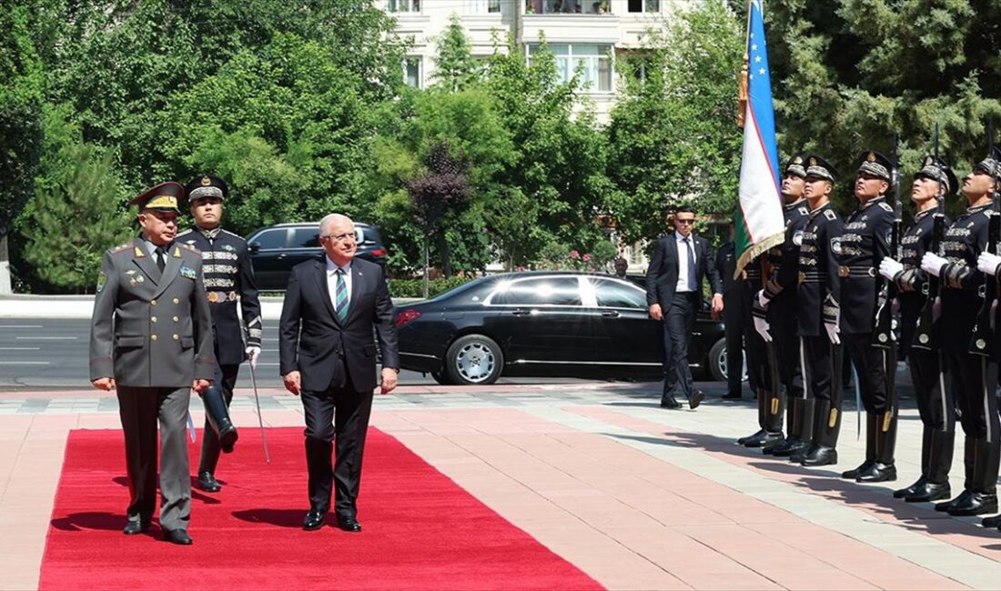 Milli Savunma Bakanı Yaşar Güler, Özbekistan Savunma Bakanı Korgeneral Bahadır