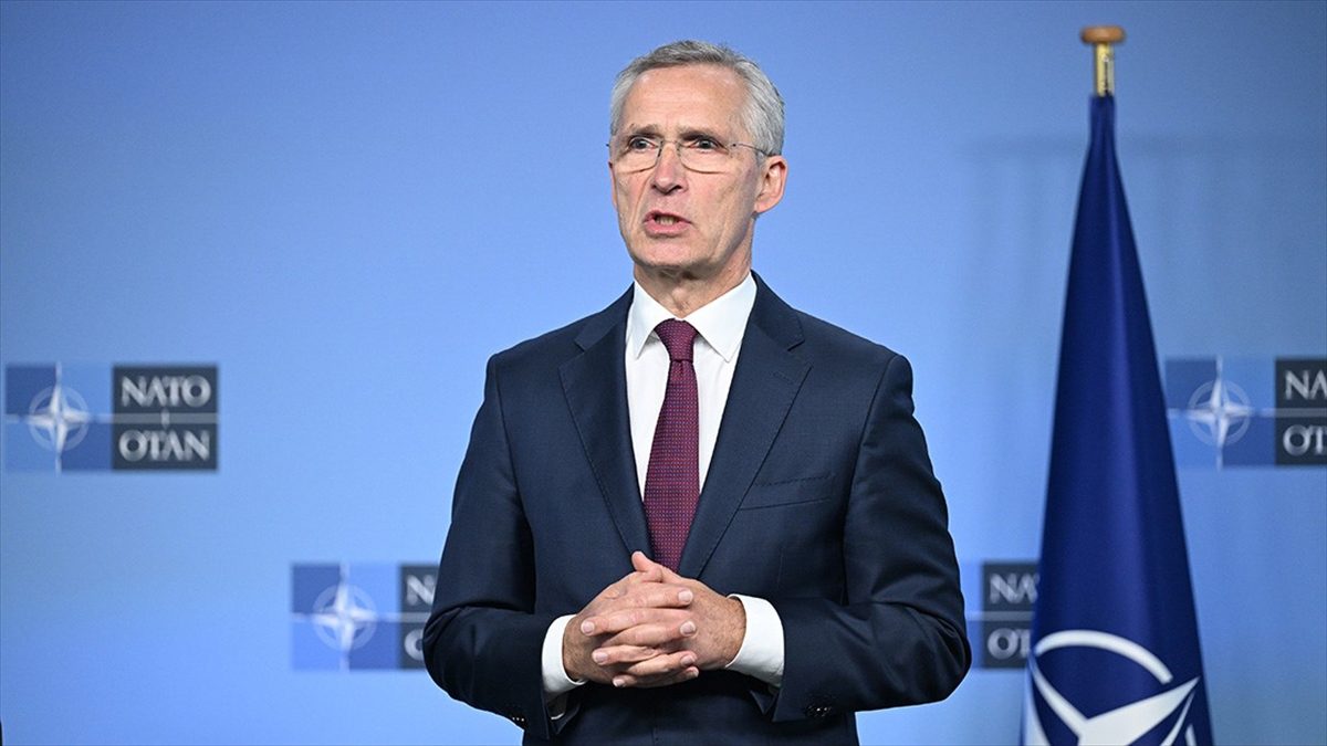 NATO Genel Sekreteri Jens Stoltenberg, müttefiklerin Almanya'da oluşturulacak komutanlık üzerinden,