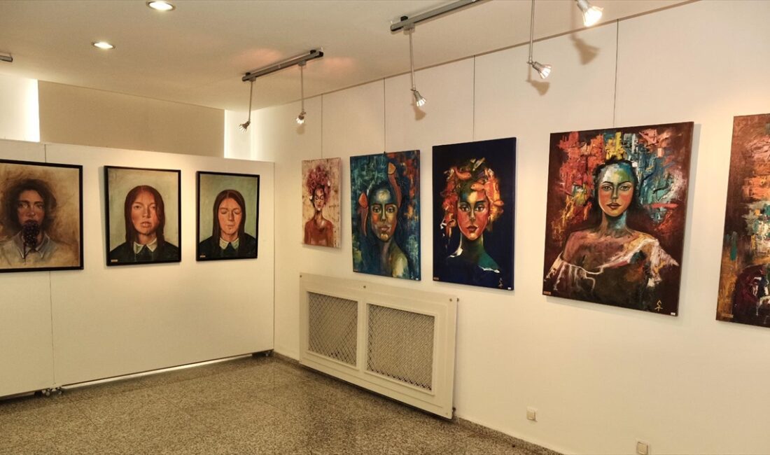 İSTANBUL (AA) – İzmir’deki Norm Sanat Galerisinde sanat eğitimi almak