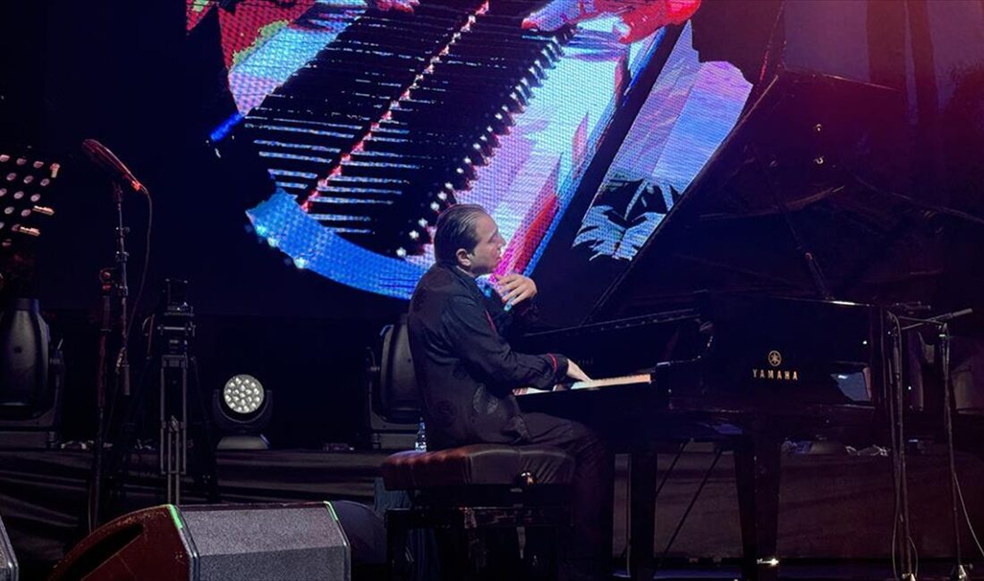Antalya'da bu yıl yedincisi düzenlenen Antalya Akra Caz Festivali'nde, dünyaca