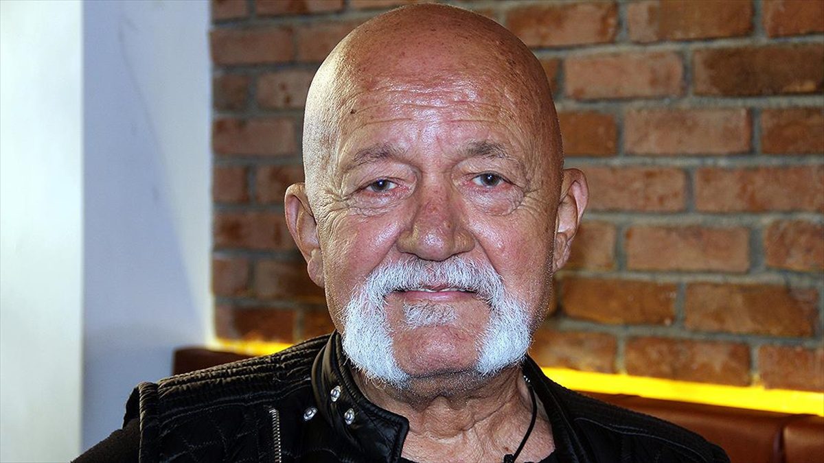 51 yıllık sinema kariyerinde Ayhan Işık, Aliye Rona, Kemal Sunal,