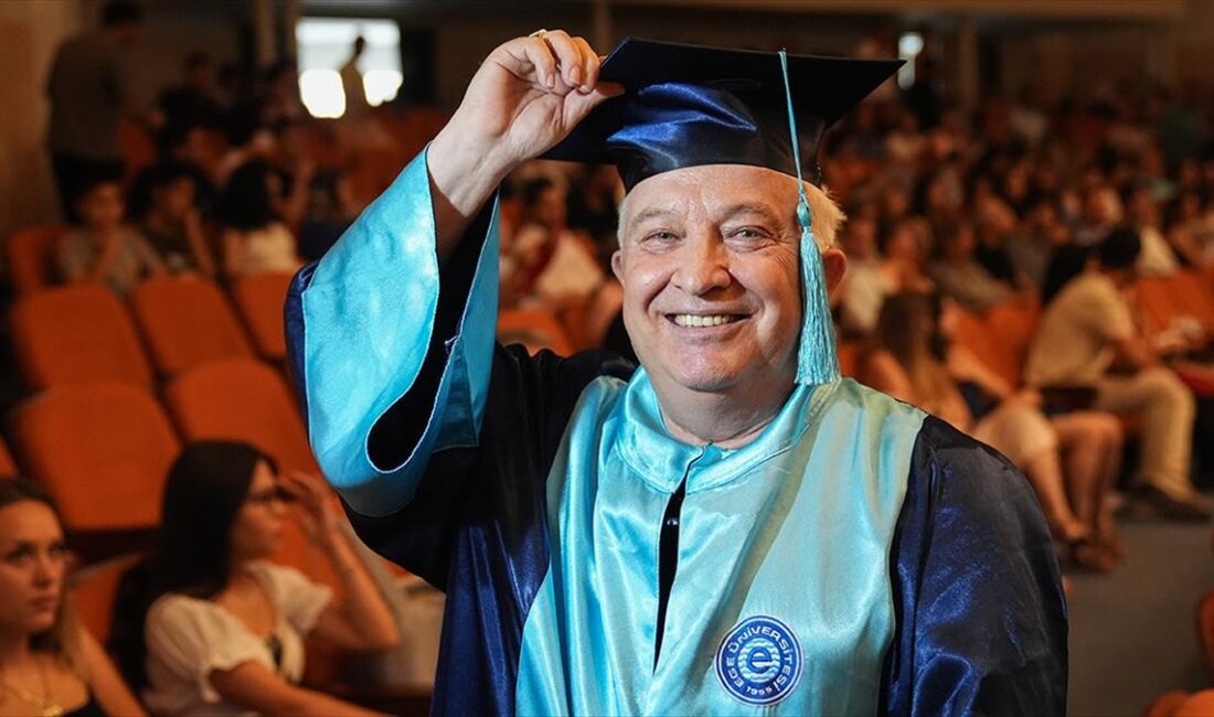 İzmir'de yaşayan, eşi diş hekimi oğlu da doktor olan 66