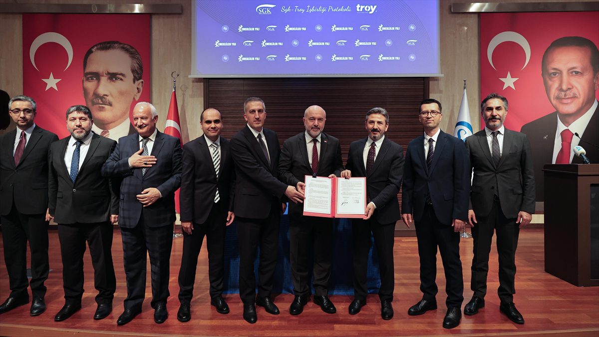 Türkiye Yüzyılının Emektarları Projesi kapsamında yapılan işbirliği sayesinde TROY logolu