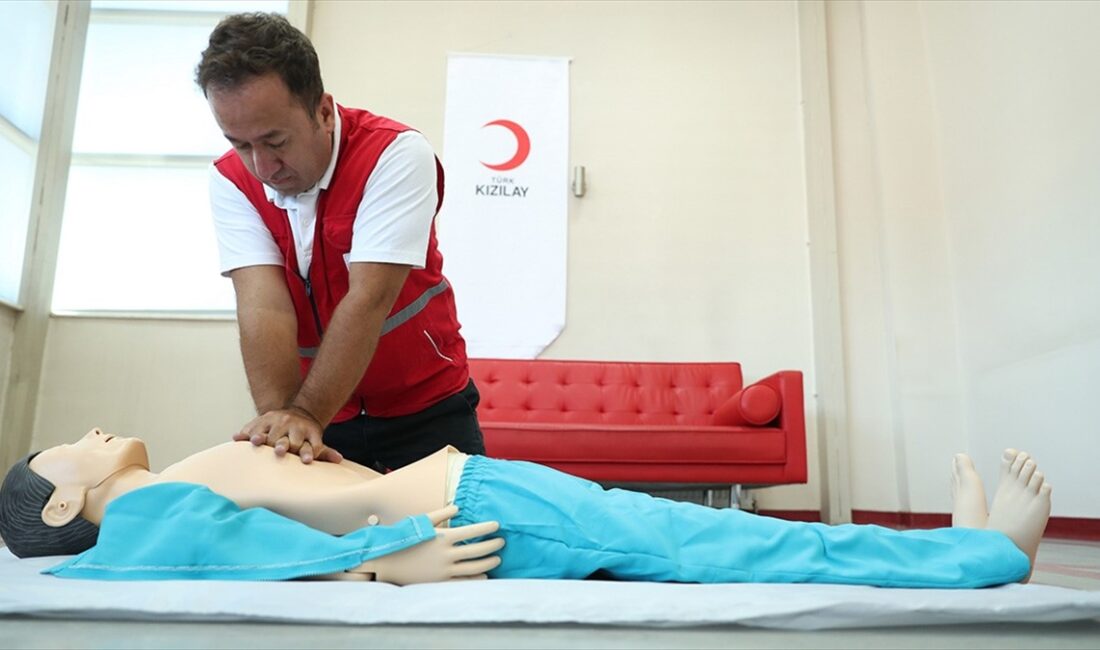 ANKARA (AA) – Türk Kızılaydan yapılan açıklamaya göre, Türk Kızılay