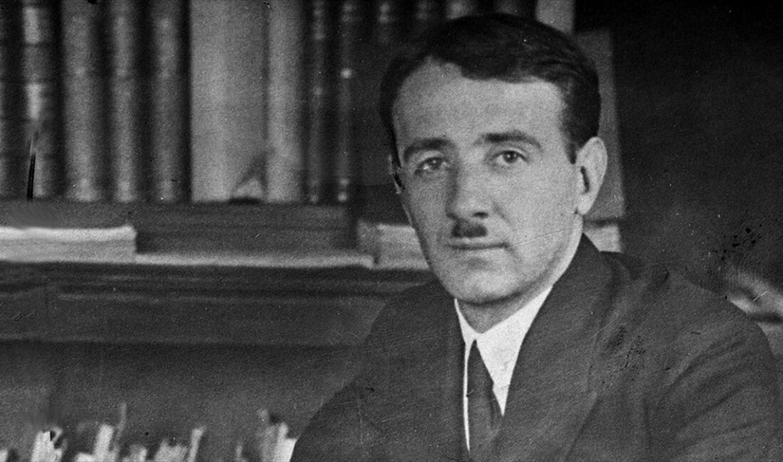 Türk halk edebiyatı alanında yaptığı çalışmalarla tanınan tarihçi, edebiyatçı, araştırmacı