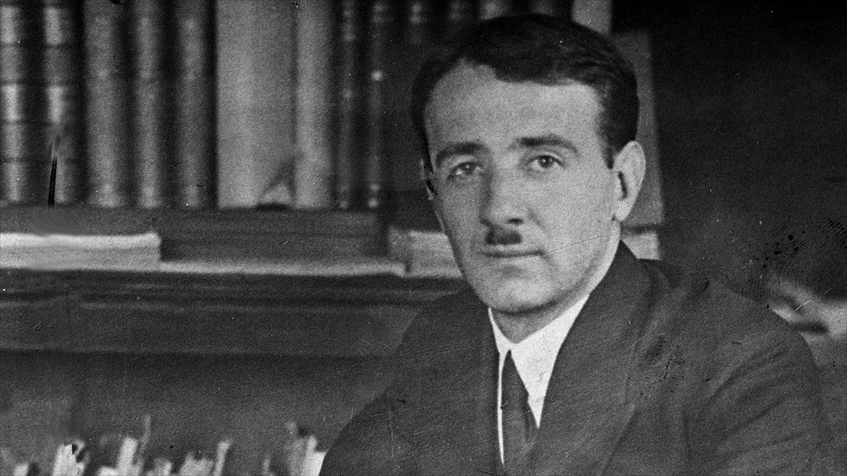 Türk halk edebiyatı alanında yaptığı çalışmalarla tanınan tarihçi, edebiyatçı, araştırmacı