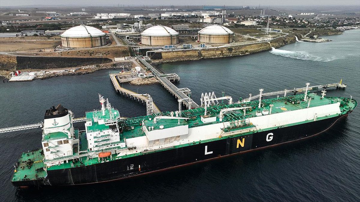 Rafinerici ve dağıtıcı lisansı sahiplerince geçen yıl yapılan sıvılaşmış petrol