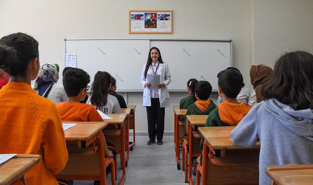 Van'da hayata geçirilen "Eğitimde Sağlık Hareketi Projesi"yle 2 yılda kentteki