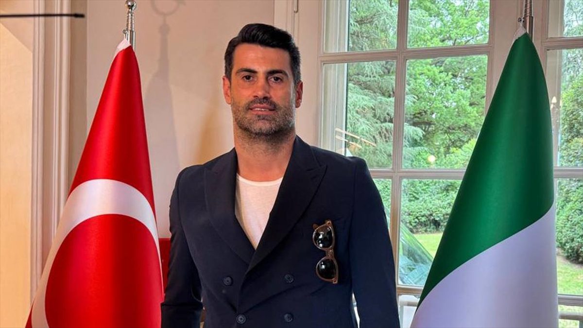 A Milli Futbol Takımı ile birlikte İtalya'da bulunan teknik direktör