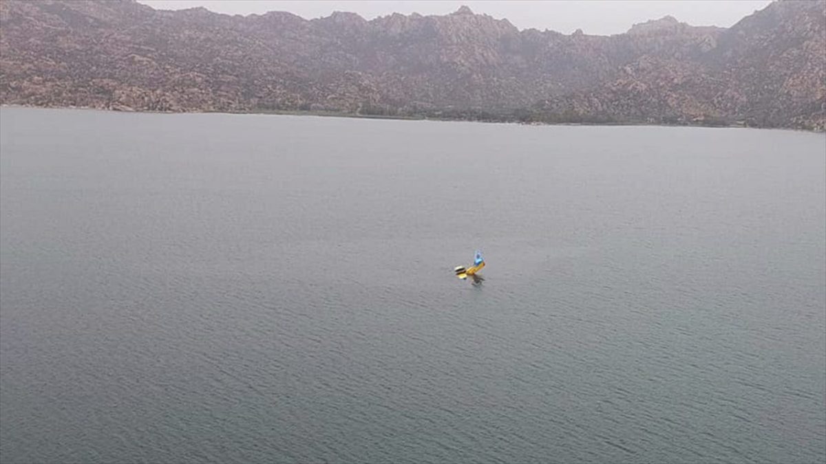 Aydın Valisi Yakup Canbolat, Didim ilçesindeki çıkan makilik yangınına müdahale