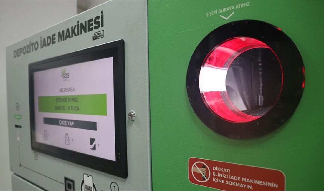 Türk mühendisleri geliştirdikleri yerli Otomatik Depozito İade Makinesi ile hem