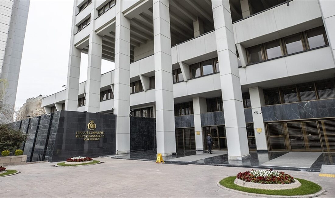 Küresel piyasalarda, ABD'de bugün açıklanacak büyüme verileri öncesinde karışık bir