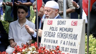 "15 Temmuz Demokrasi ve Milli Birlik Günü" dolayısıyla şehitler mezarları