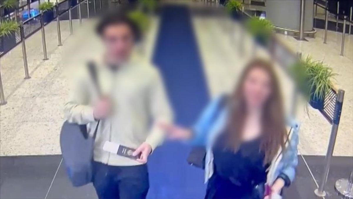 İstanbul'da karıştığı ölümlü trafik kazasından sonra annesi Eylem Tok ile