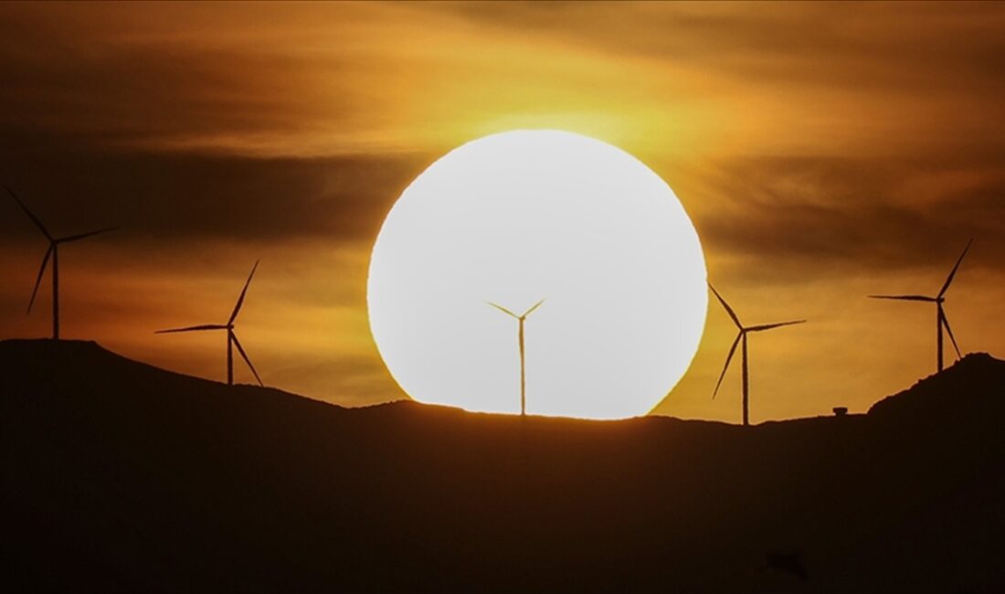 Rüzgar ve güneş enerjisi Avrupa Birliği'nin (AB) elektrik üretiminde yılın
