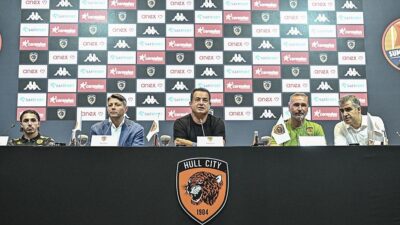 Yeni sezon hazırlıklarını "Summer Tour 2024" kapsamında İstanbul'da sürdüren İngiltere