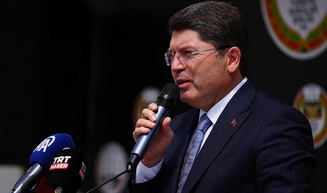 Adalet Bakanı Yılmaz Tunç, UEFA'nın, 2024 Avrupa Şampiyonası'nda yapılan Türkiye-Avusturya