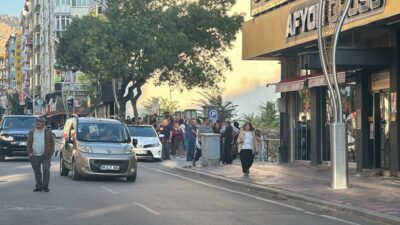 Afyonkarahisar'da saat 06.24'te 4,4 büyüklüğünde deprem meydana geldi.
