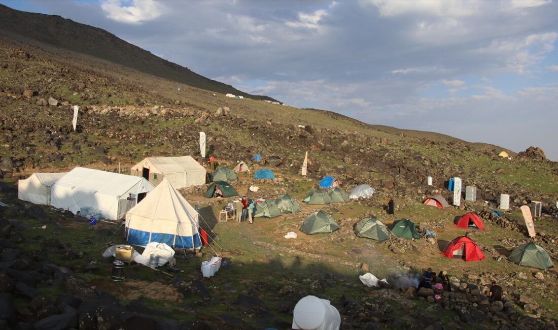 AĞRI (AA) – Doğubayazıt Nuh’un Gemisi Arama ve Kurtarma Derneği