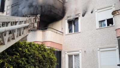 ANTALYA (AA) – Antalya'nın Alanya ilçesinde apartman dairesinde çıkan yangın,