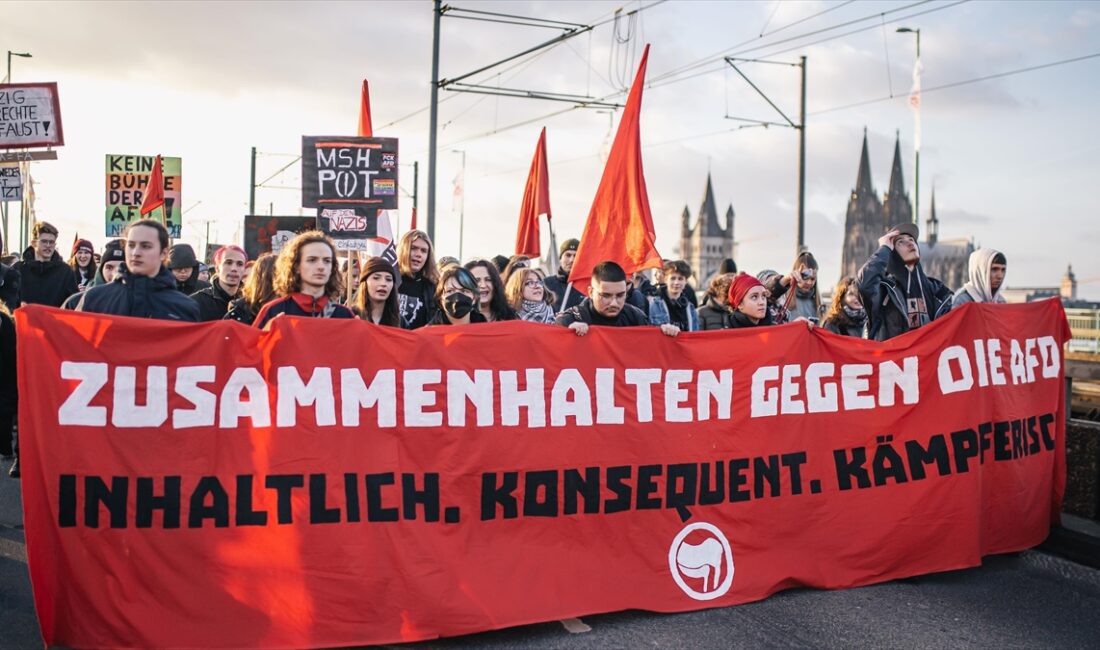 Berlin Humboldt Üniversitesinde görev yapan anayasa hukukçusu ve aşırı sağ
