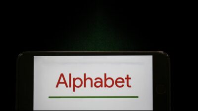 ABD'li teknoloji şirketlerinden Alphabet'in geliri, bu yılın ikinci çeyreğinde yüzde
