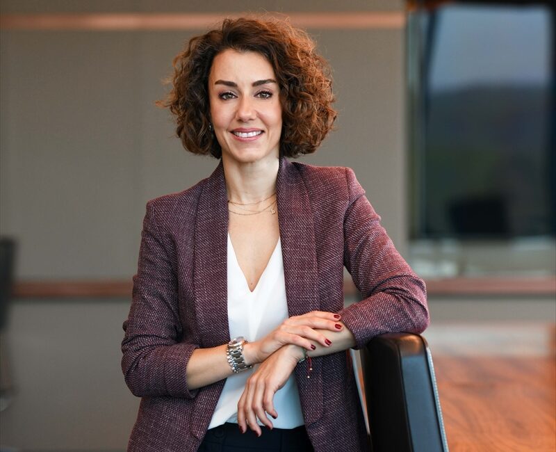 Alternatif Bank, çalışanlarına yaz aylarında 4 hafta uzaktan çalışma imkanı sunuyor İSTANBUL (AA) – Alternatif Bank, çalışanlarının temmuz ya da ağustosta