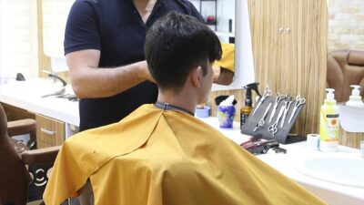 Ticaret Bakanlığının berber, kuaför ve güzellik salonlarının ülke genelinde haftanın