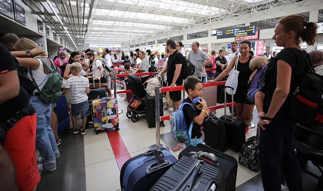 Antalya Havalimanı'nda haziranda gelen giden olmak üzere 5 milyon 87