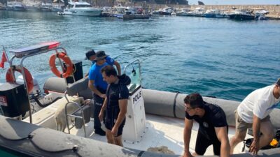 ANTALYA (AA) – Antalya’nın Muratpaşa ilçesinde falezlerde düşerek kayalıklarda mahsur