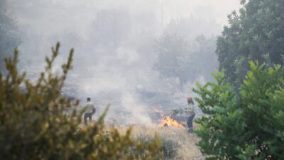 ANTALYA (AA) – Antalya'nın Serik ilçesinde ormanlık alanda çıkan yangına