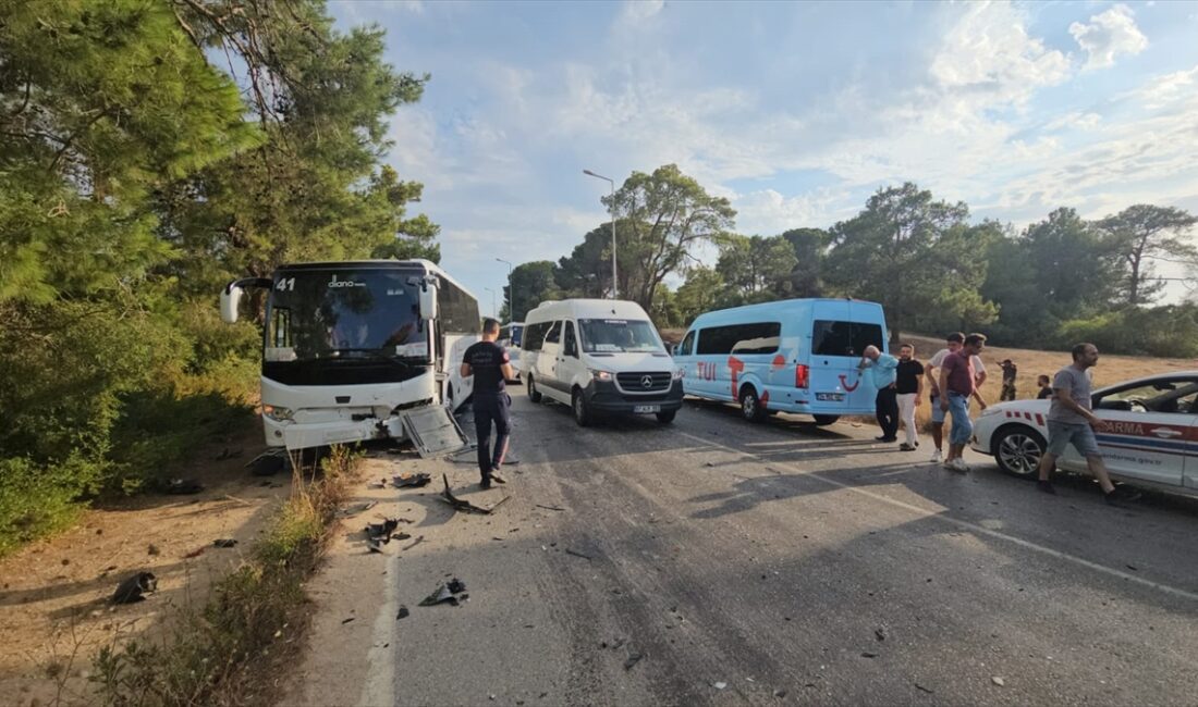 ANTALYA (AA) – Antalya'nın Manavgat ilçesinde otobüsle çarpışan otomobilin sürücüsü