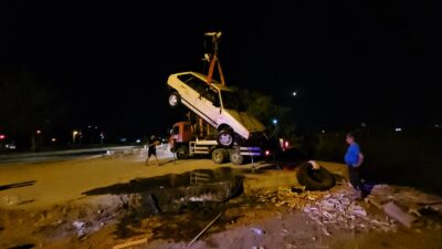 Antalya'nın Manavgat ilçesinde otomobilin sulama kanalına devrilmesi sonucu 1 kişi