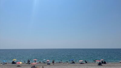 ANTALYA (AA) – Antalya'da sıcaklık ve yüksek nem etkisini sürdürdü.