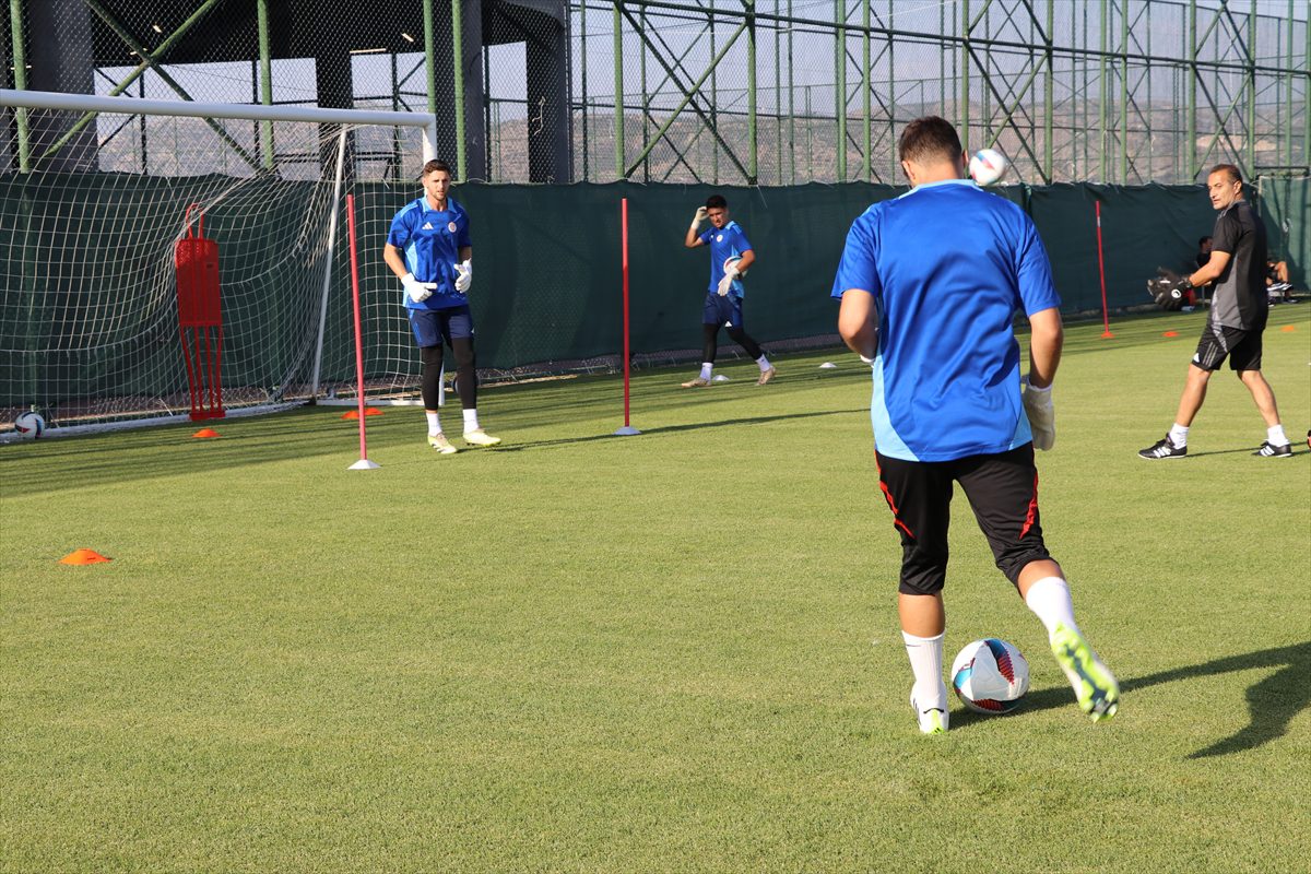 BURDUR (AA) – Süper Lig ekiplerinden Antalyaspor, yeni sezon hazırlıkları