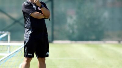 Süper Lig ekiplerinden Antalyaspor, yeni sezon hazırlıklarını Burdur kampında sürdürdü.