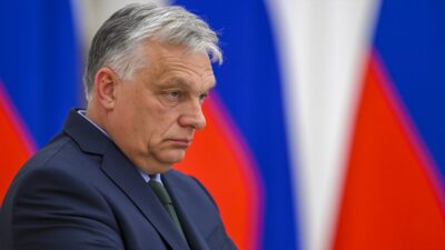 Avrupa Parlamentosu'nun (AP) 63 milletvekili, Macaristan Başbakanı Viktor Orban'ın tartışmalı