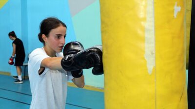 Geçen sene Avrupa üçüncüsü olan milli boksör Saliha Ceylin Pehlivan