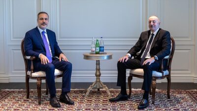 Azerbaycan Cumhurbaşkanı İlham Aliyev, Azerbaycan'ın Şuşa şehrinde Dışişleri Bakanı Hakan