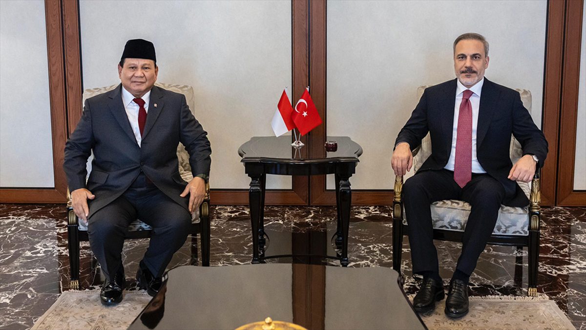 Dışişleri Bakanı Hakan Fidan, Endonezya'nın seçilmiş Cumhurbaşkanı ve aynı zamanda