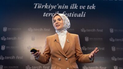 Aile ve Sosyal Hizmetler Bakanı Mahinur Özdemir Göktaş, öğrencilere, "Bazen