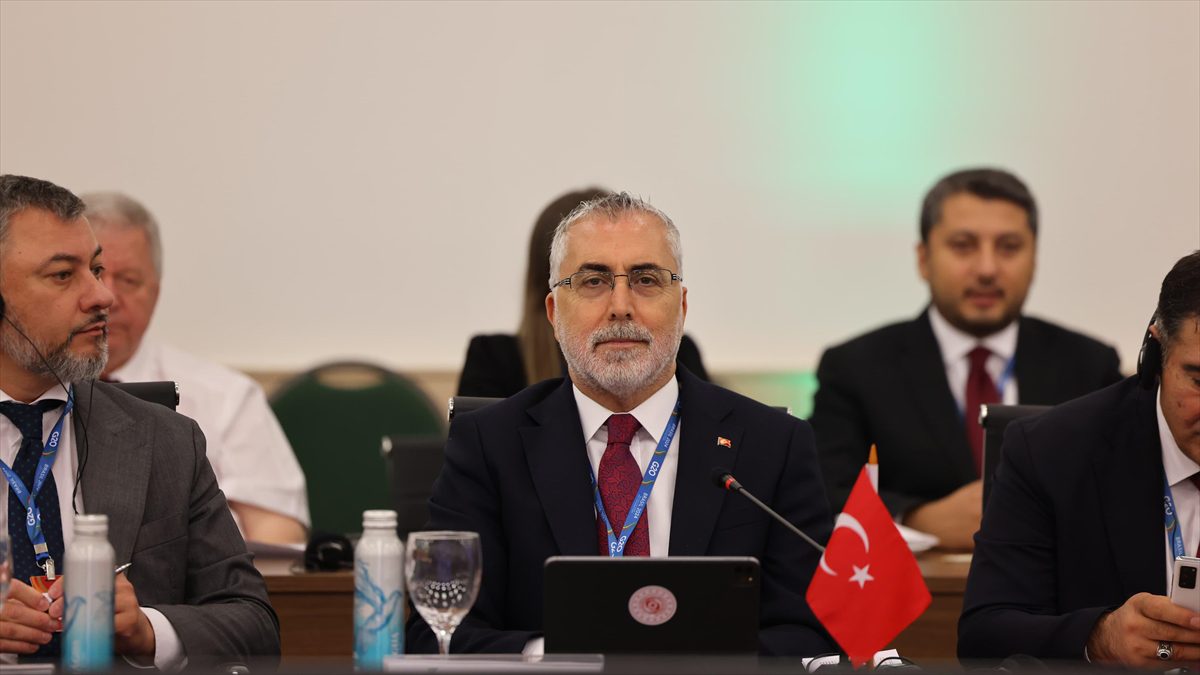 ANKARA (AA) – Bakan Işıkhan, Brezilya’nın Fortaleza kentinde, “G20 Çalışma