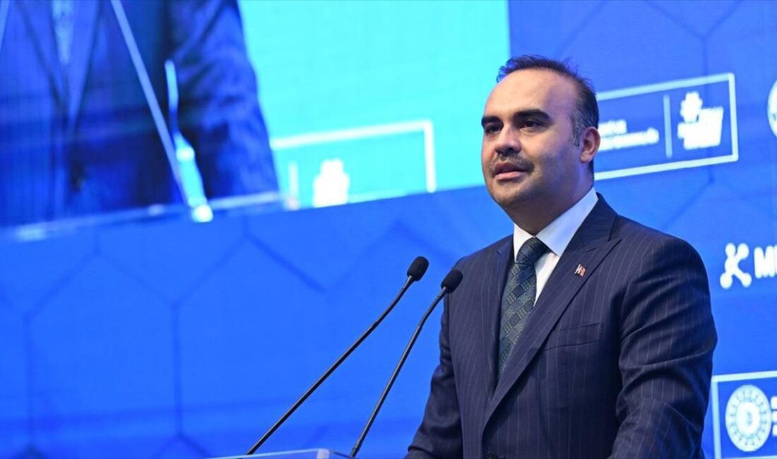 Sanayi ve Teknoloji Bakanı Mehmet Fatih Kacır, "AR-GE kaynağımızla Türkiye’yi