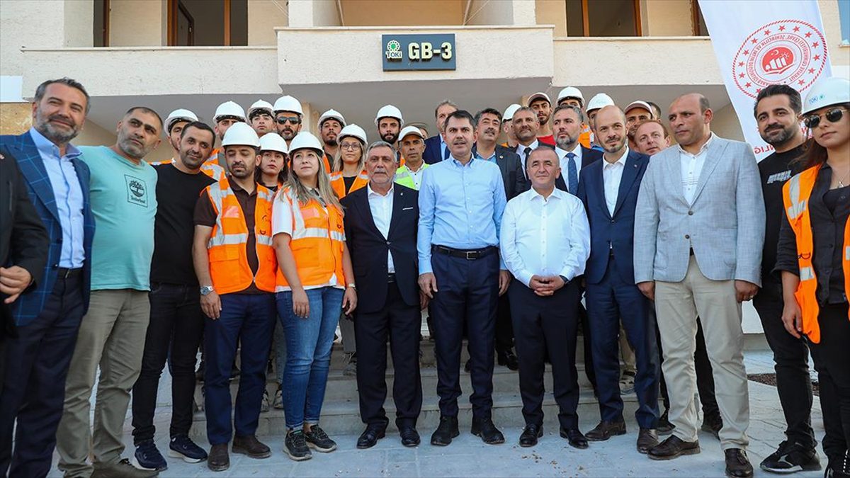 Çevre, Şehircilik ve İklim Değişikliği Bakanı Murat Kurum, Elazığ'da yapımı