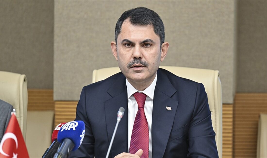 Çevre, Şehircilik ve İklim Değişikliği Bakanı Kurum, "Cennet vatanımızın havasını,