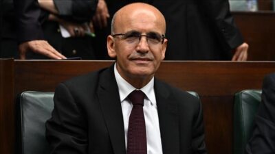 Hazine ve Maliye Bakanı Mehmet Şimşek, "Moody's kredi notumuzu ilk