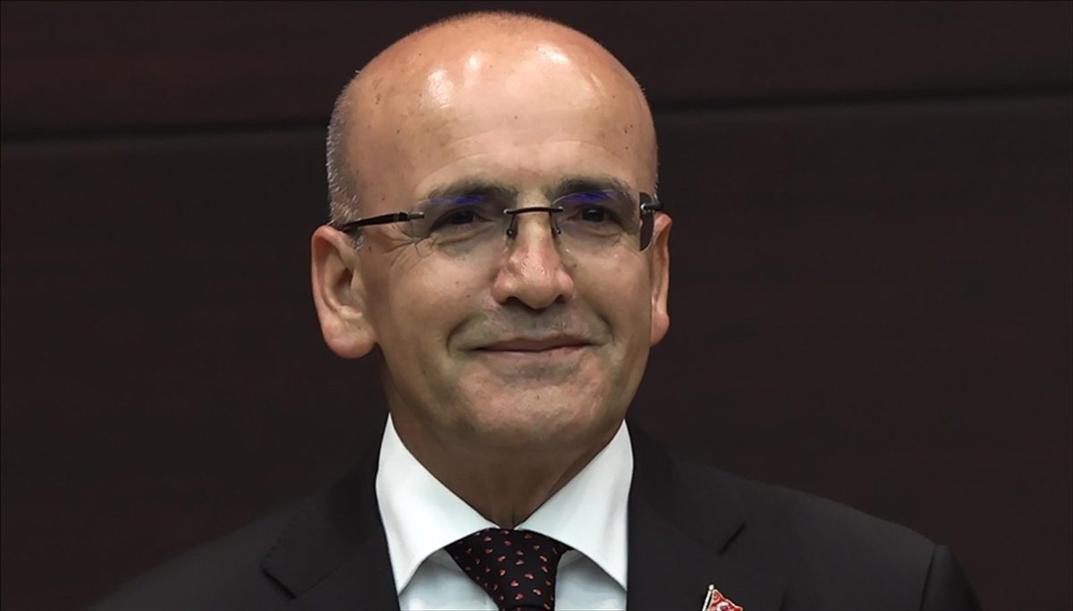 Hazine ve Maliye Bakanı Şimşek, enflasyon beklentilerinin hedeflere yakınsadığını bildirerek,